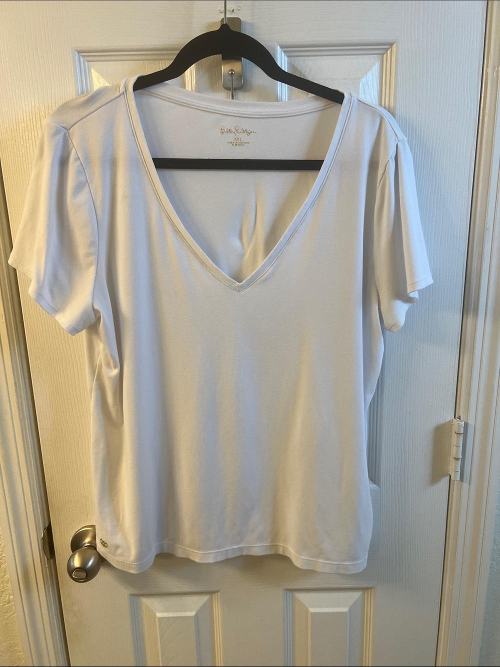 Lilly Pulitzer Etta White V-Neck Short Sleeve Tee XXL